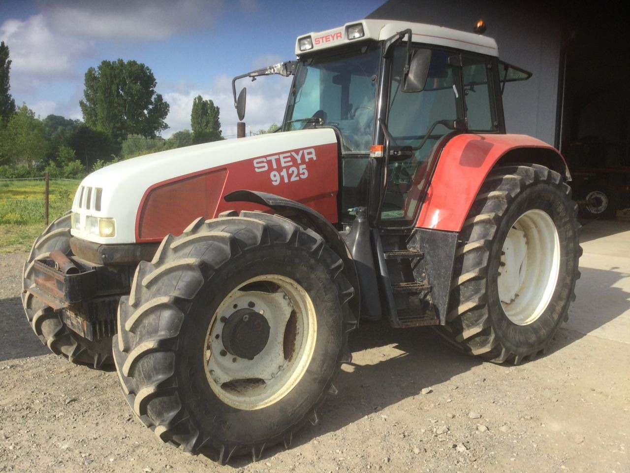 Steyr 9125 - Traktor: 1 kép. Steyr 9125 - Traktor: 1 kép.