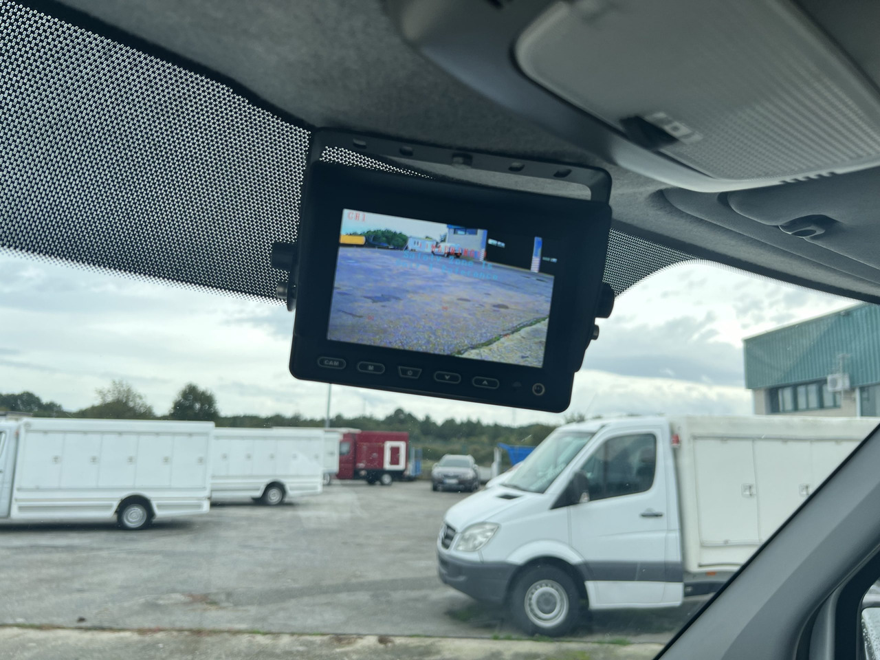 Hűtős kisteherautó CAMION HELADERO 3.5T MERCEDES SPRINTER: 12 kép.