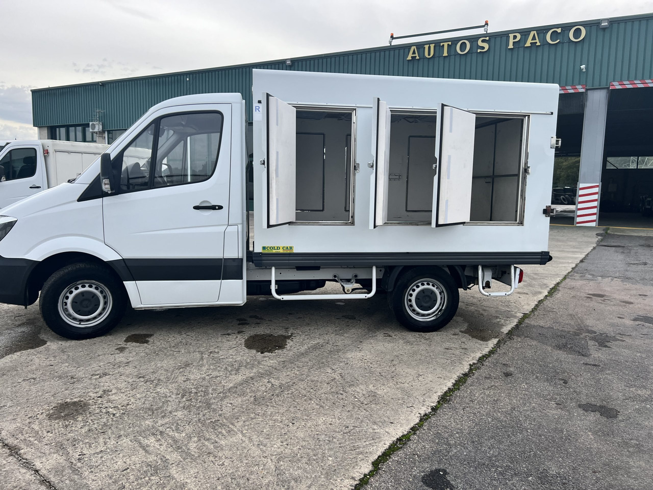 CAMION HELADERO 3.5T MERCEDES SPRINTER - Hűtős kisteherautó: 3 kép. CAMION HELADERO 3.5T MERCEDES SPRINTER - Hűtős kisteherautó: 3 kép.