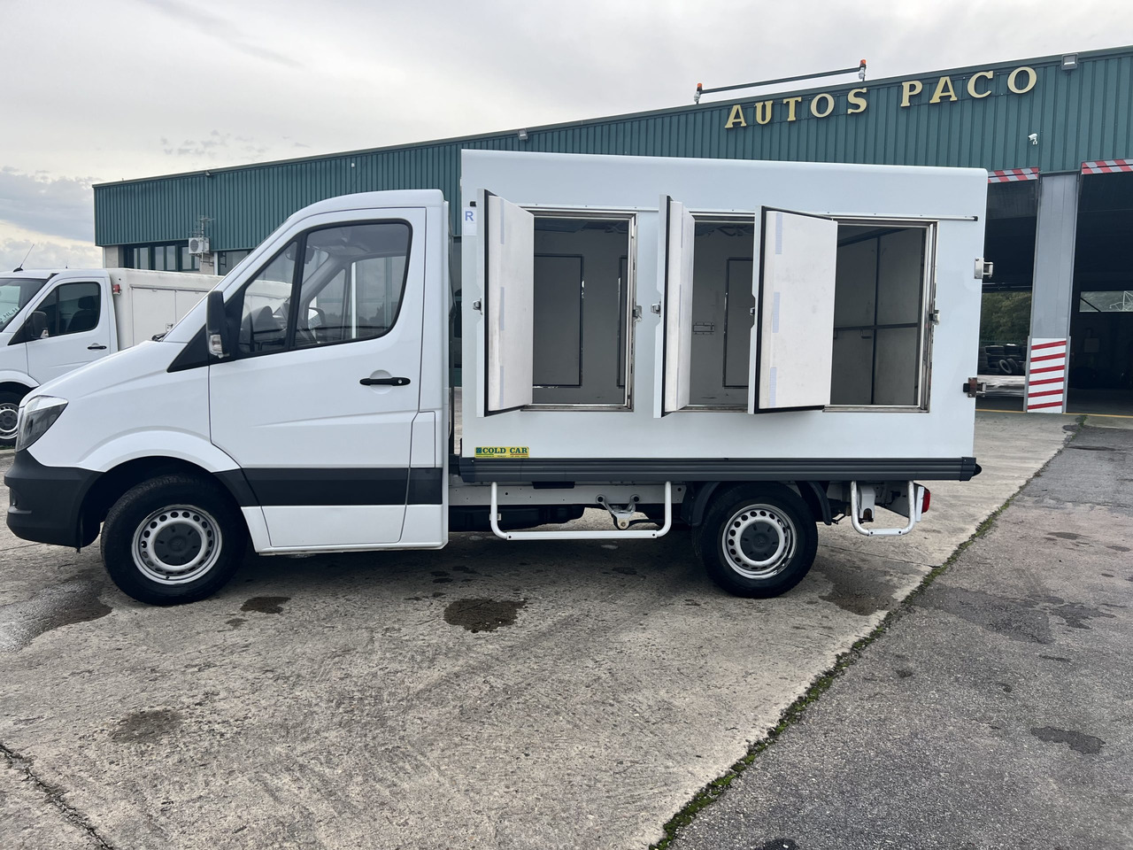 CAMION HELADERO 3.5T MERCEDES SPRINTER - Hűtős kisteherautó: 4 kép. CAMION HELADERO 3.5T MERCEDES SPRINTER - Hűtős kisteherautó: 4 kép.