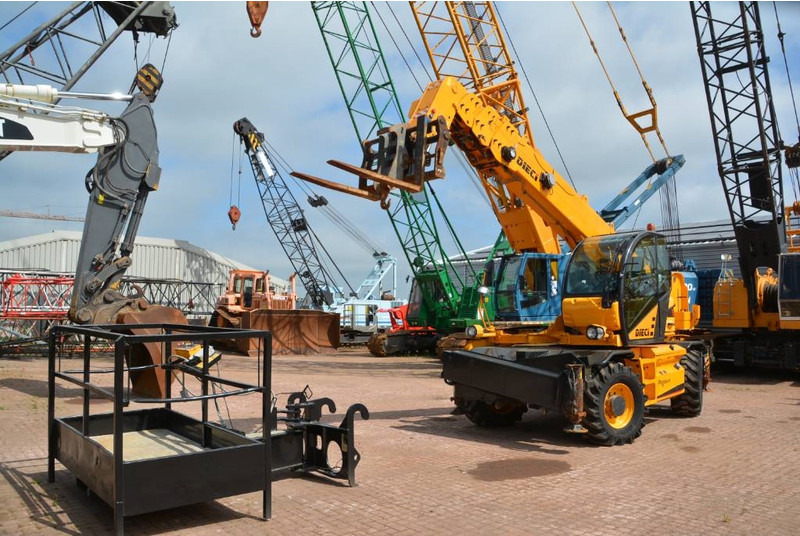 Dieci Pegasus 50.21 - Teleszkópos rakodó: 3 kép. Dieci Pegasus 50.21 - Teleszkópos rakodó: 3 kép.