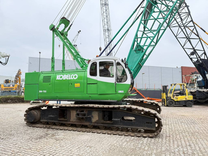Kobelco BM 700 - Lánctalpas daru: 1 kép. Kobelco BM 700 - Lánctalpas daru: 1 kép.