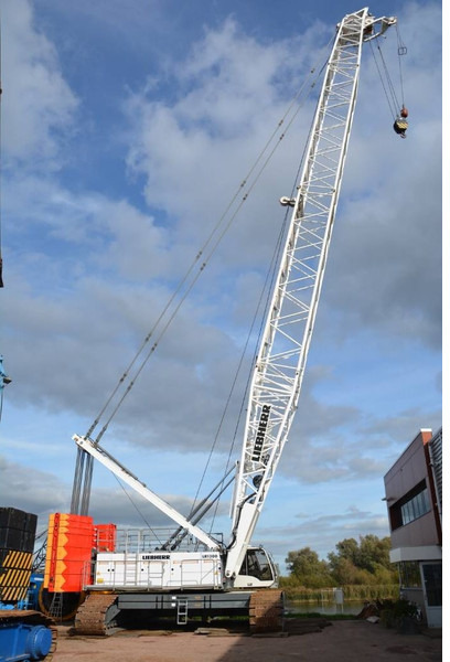 Liebherr LR 1300 SX - Lánctalpas daru: 2 kép. Liebherr LR 1300 SX - Lánctalpas daru: 2 kép.