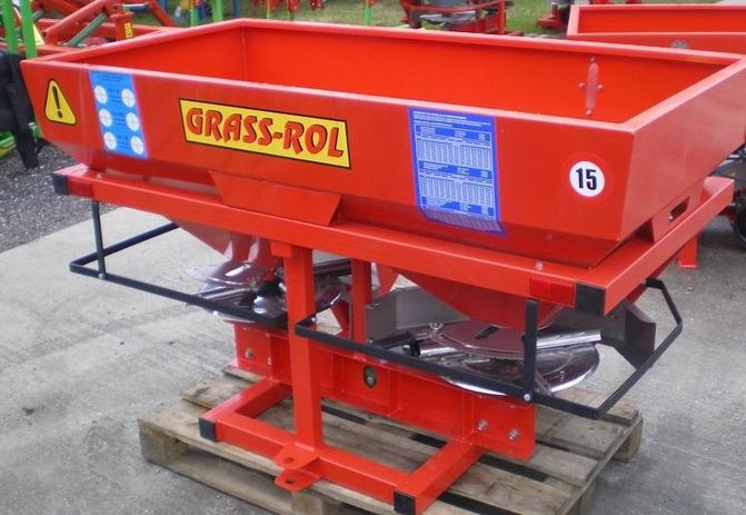 Grass-Rol Rozsiewacz nawozów N056/5/ Разбрасыватель удобрений / Düngerstreuer / Fertilizer spreader - Műtrágyaszóró: 1 kép. Grass-Rol Rozsiewacz nawozów N056/5/ Разбрасыватель удобрений / Düngerstreuer / Fertilizer spreader - Műtrágyaszóró: 1 kép.