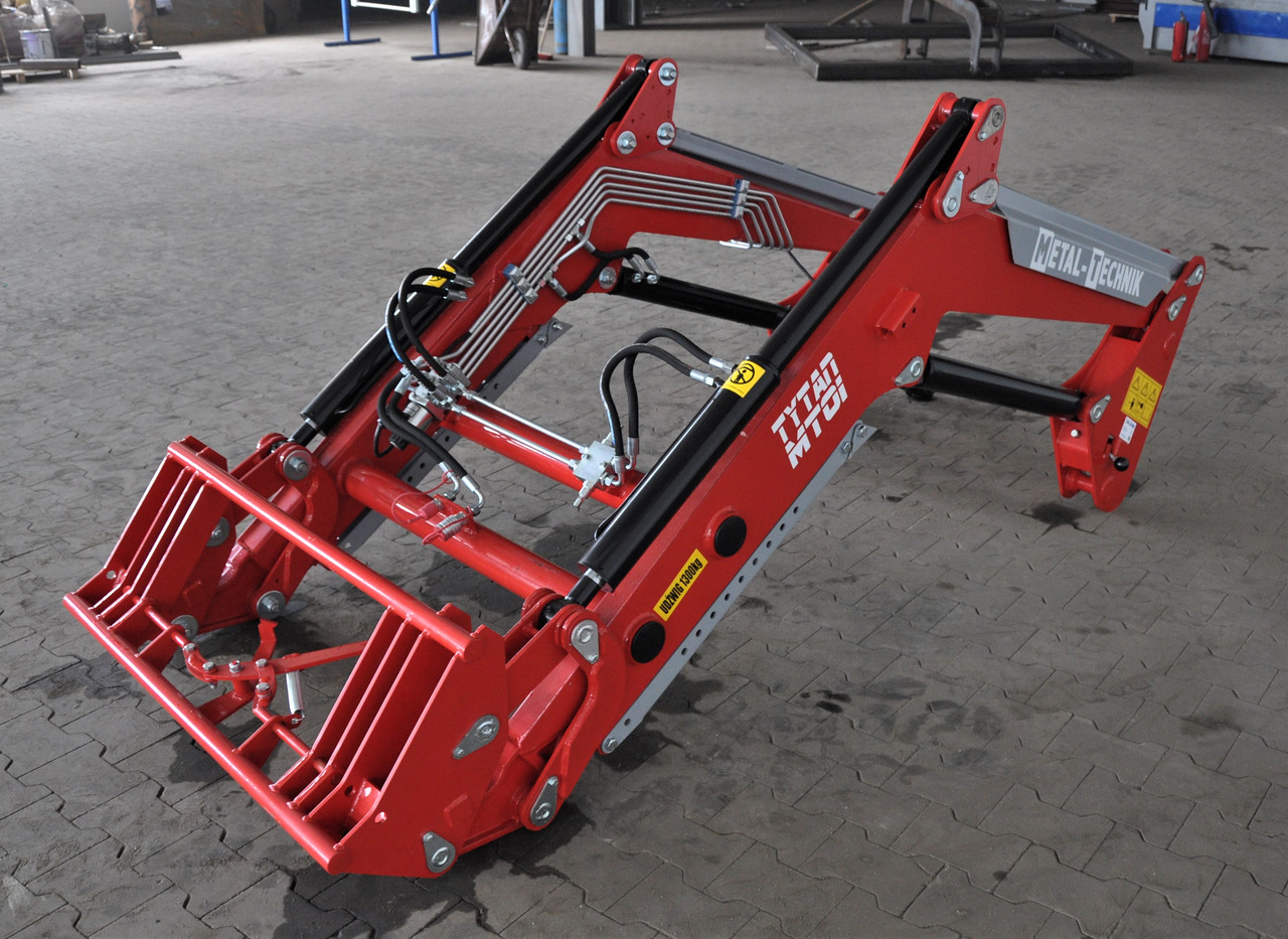 Metal - Technik Ładowacz czoŁowy / Frontlader / Front loader / Фронтальный погрузчик - Homlokrakodó traktorhoz: 1 kép. Metal - Technik Ładowacz czoŁowy / Frontlader / Front loader / Фронтальный погрузчик - Homlokrakodó traktorhoz: 1 kép.