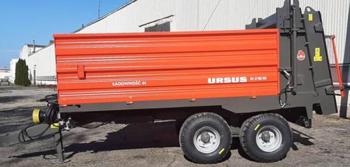 Ursus Rozrzutnik obornika 6 t / Разбрасыватель навоза / Miststreuer / Manure spreader 6 t - Szervestrágyaszóró: 1 kép. Ursus Rozrzutnik obornika 6 t / Разбрасыватель навоза / Miststreuer / Manure spreader 6 t - Szervestrágyaszóró: 1 kép.