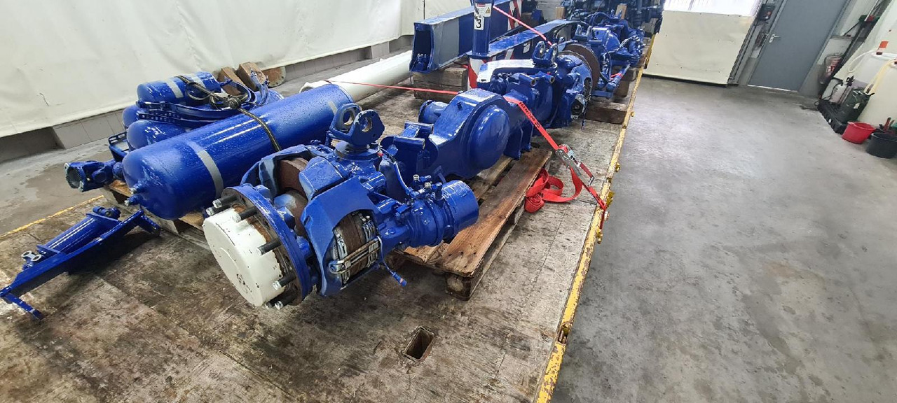 Liebherr Zubehör = LTM 1030-2.1 / diverse Teile und Komponenten - Alkatrész - Építőipari gépek: 4 kép. Liebherr Zubehör = LTM 1030-2.1 / diverse Teile und Komponenten - Alkatrész - Építőipari gépek: 4 kép.