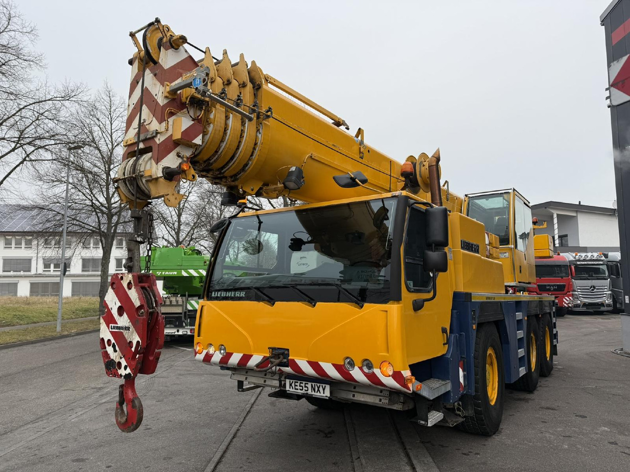 Liebherr LTM 1055-3.1 (06 - 055 996) | 6 x 6 - Autódaru: 2 kép. Liebherr LTM 1055-3.1 (06 - 055 996) | 6 x 6 - Autódaru: 2 kép.