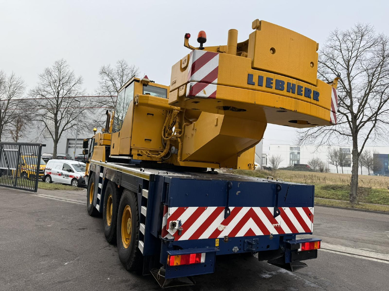 Liebherr LTM 1055-3.1 (06 - 055 996) - Autódaru: 4 kép. Liebherr LTM 1055-3.1 (06 - 055 996) - Autódaru: 4 kép.