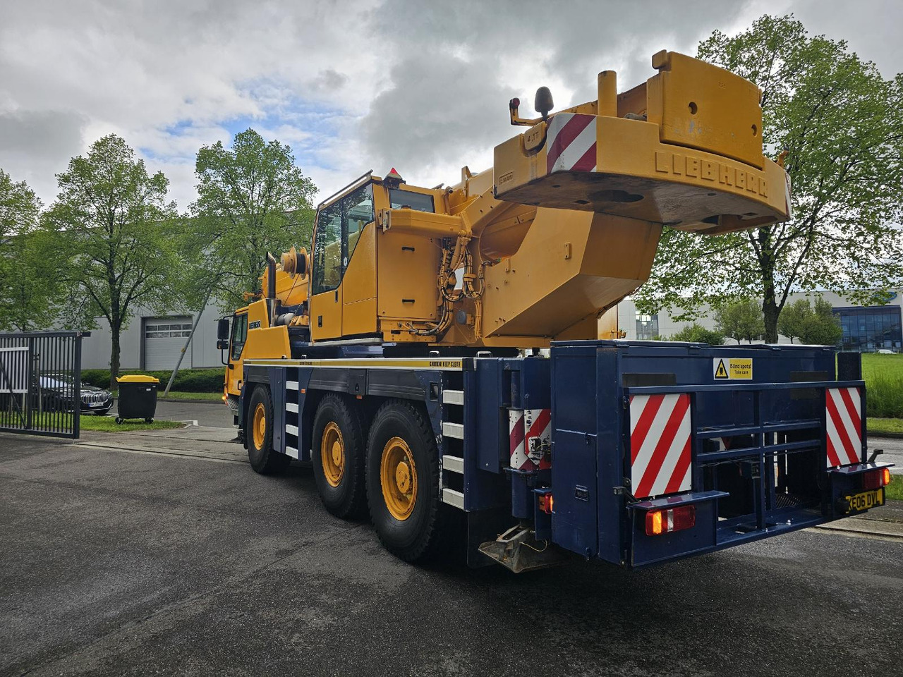 Liebherr LTM 1055-3.1 (06 - 056 016) | 6 x 6 - Autódaru: 4 kép. Liebherr LTM 1055-3.1 (06 - 056 016) | 6 x 6 - Autódaru: 4 kép.
