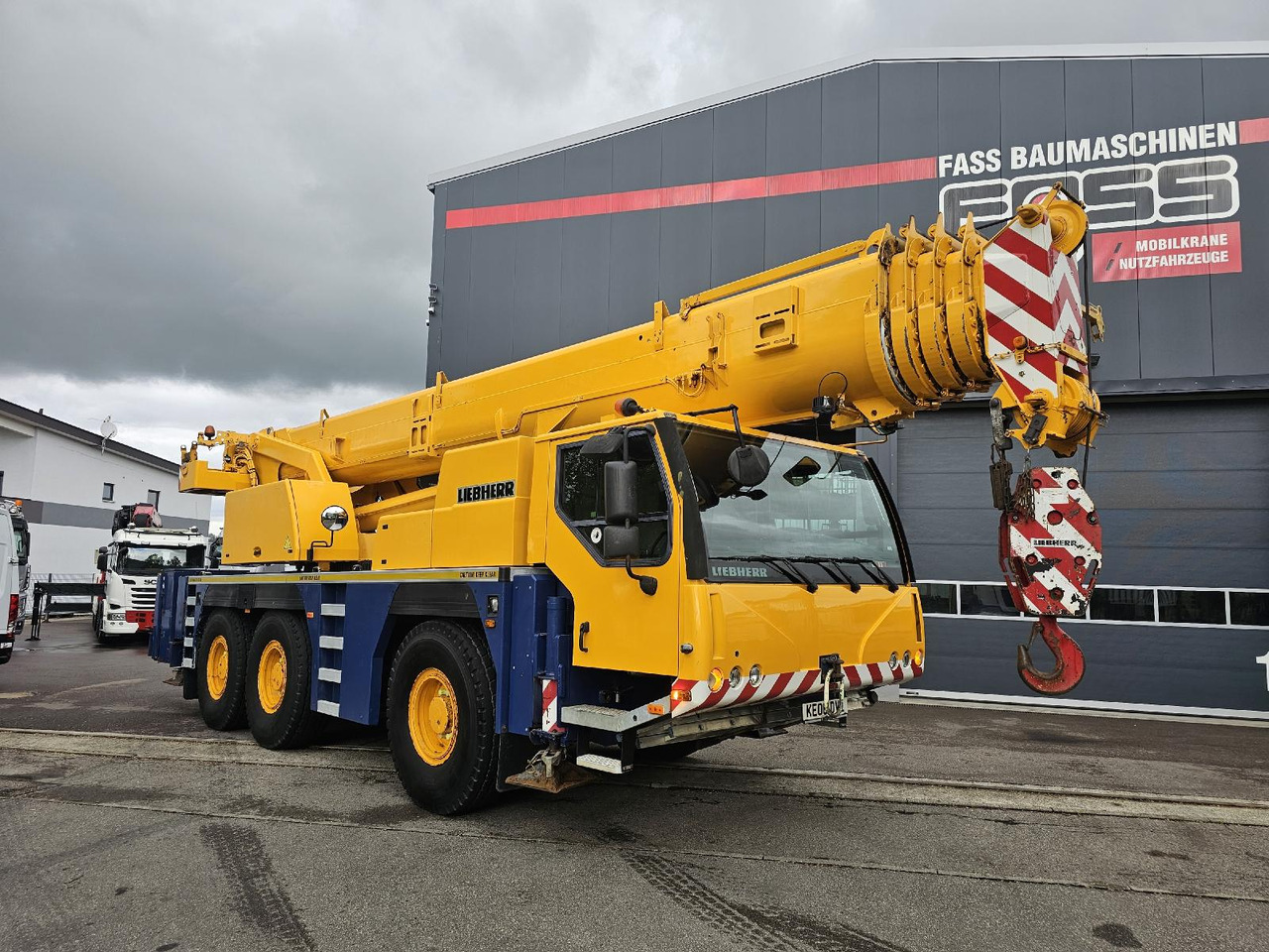 Liebherr LTM 1055-3.1 (06 - 056 016) - Autódaru: 1 kép. Liebherr LTM 1055-3.1 (06 - 056 016) - Autódaru: 1 kép.