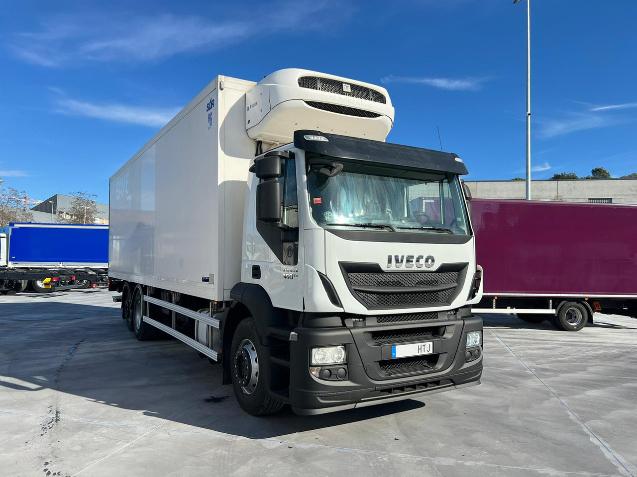 IVECO AD260S36 STRALIS EEV (Refrigerator) - Hűtős teherautó: 2 kép. IVECO AD260S36 STRALIS EEV (Refrigerator) - Hűtős teherautó: 2 kép.