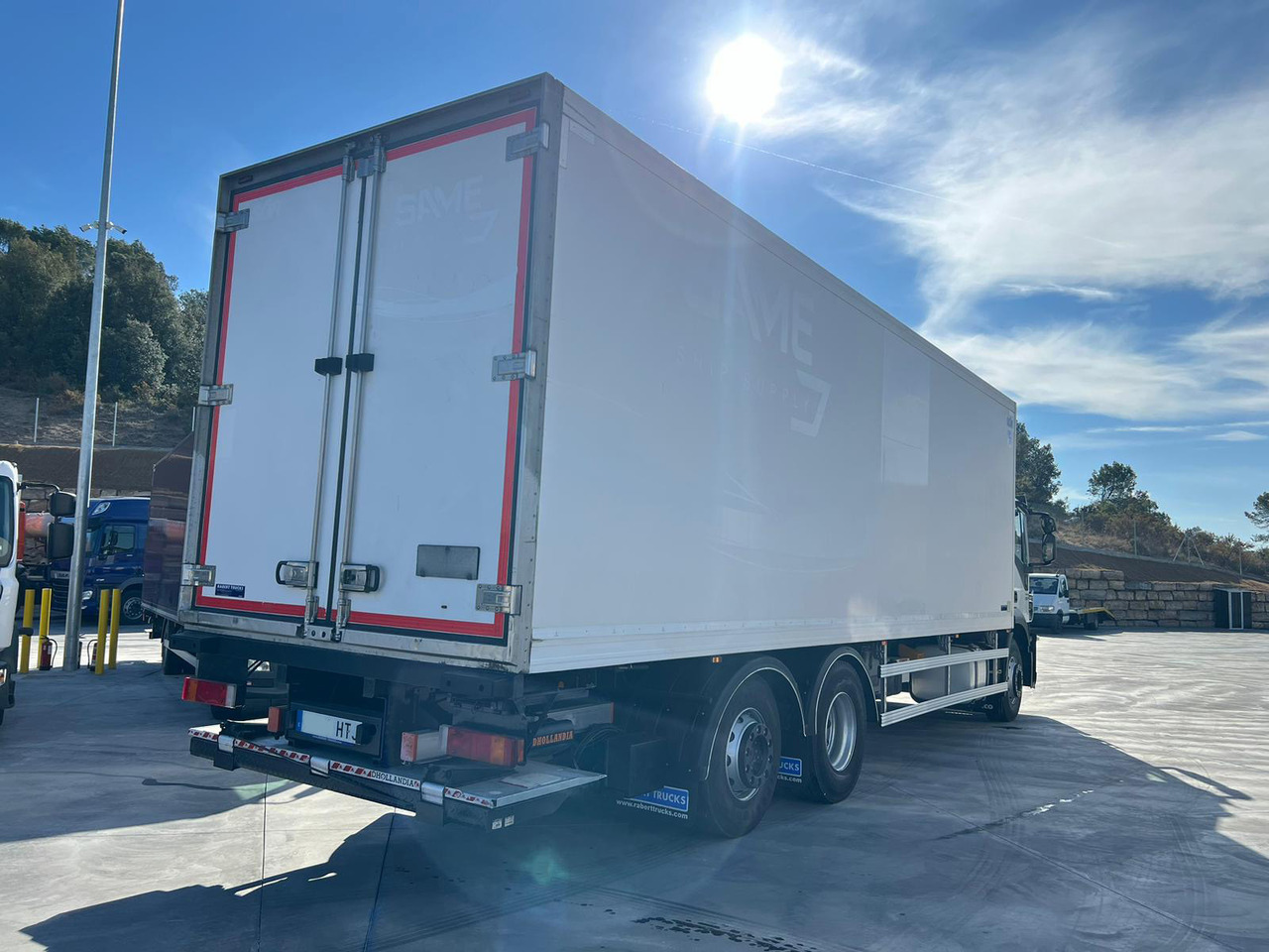 IVECO AD260S36 STRALIS EEV (Refrigerator) - Hűtős teherautó: 3 kép. IVECO AD260S36 STRALIS EEV (Refrigerator) - Hűtős teherautó: 3 kép.