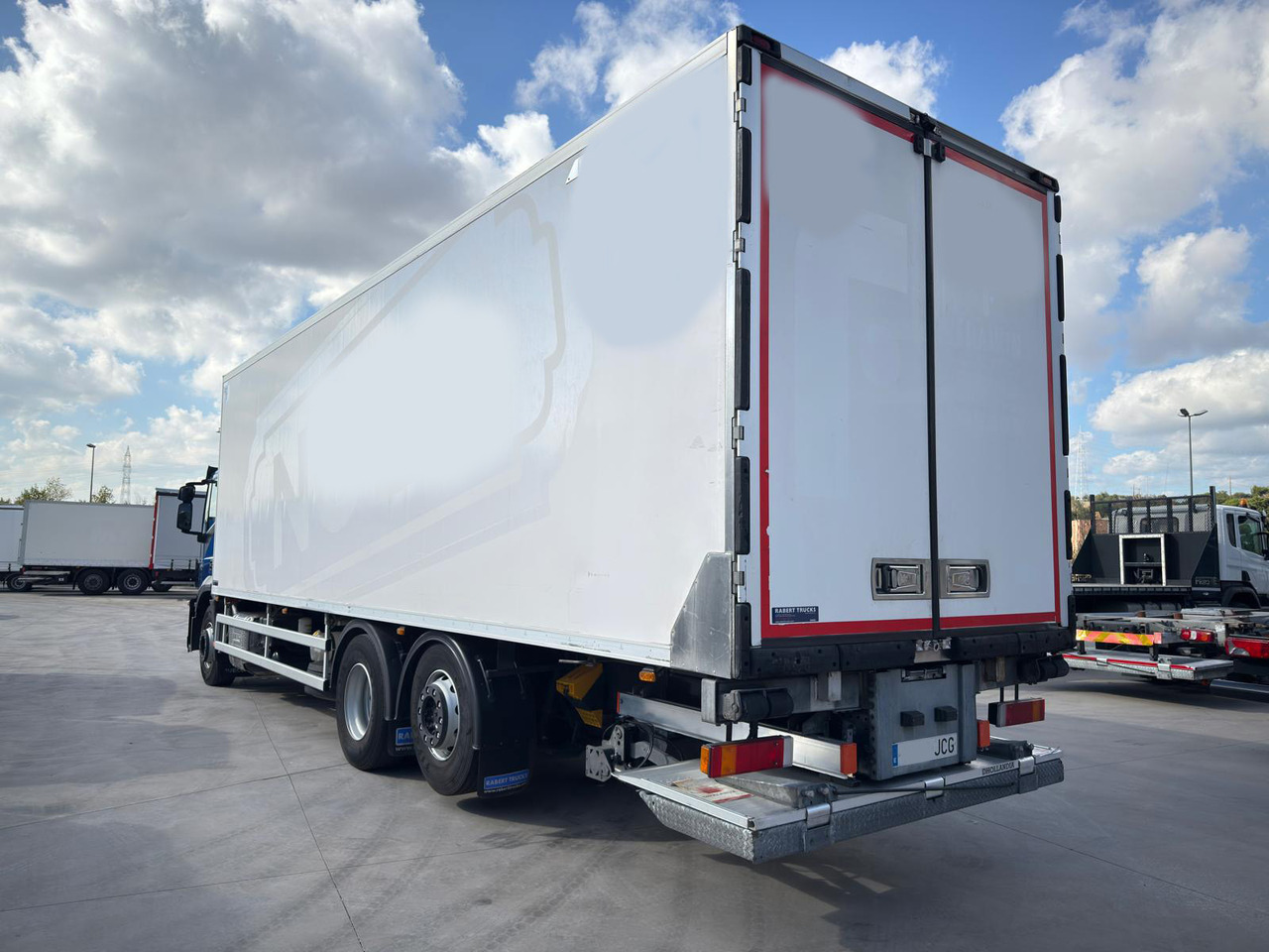IVECO AD260S42 Stralis E6 (Refrigerator) - Hűtős teherautó: 4 kép. IVECO AD260S42 Stralis E6 (Refrigerator) - Hűtős teherautó: 4 kép.
