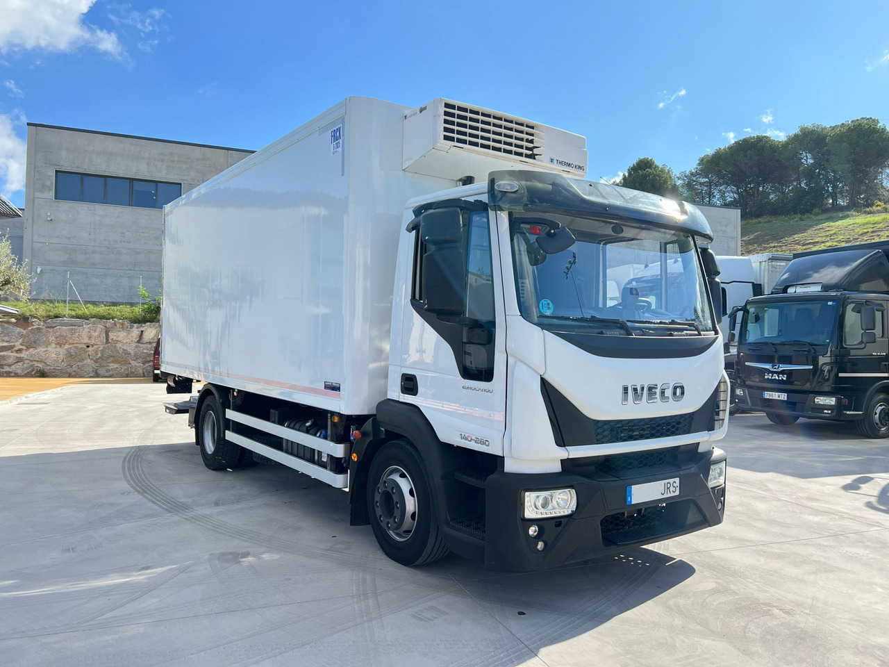IVECO ML140E28 Eurocargo E6 (Refrigerator) - Hűtős teherautó: 2 kép. IVECO ML140E28 Eurocargo E6 (Refrigerator) - Hűtős teherautó: 2 kép.