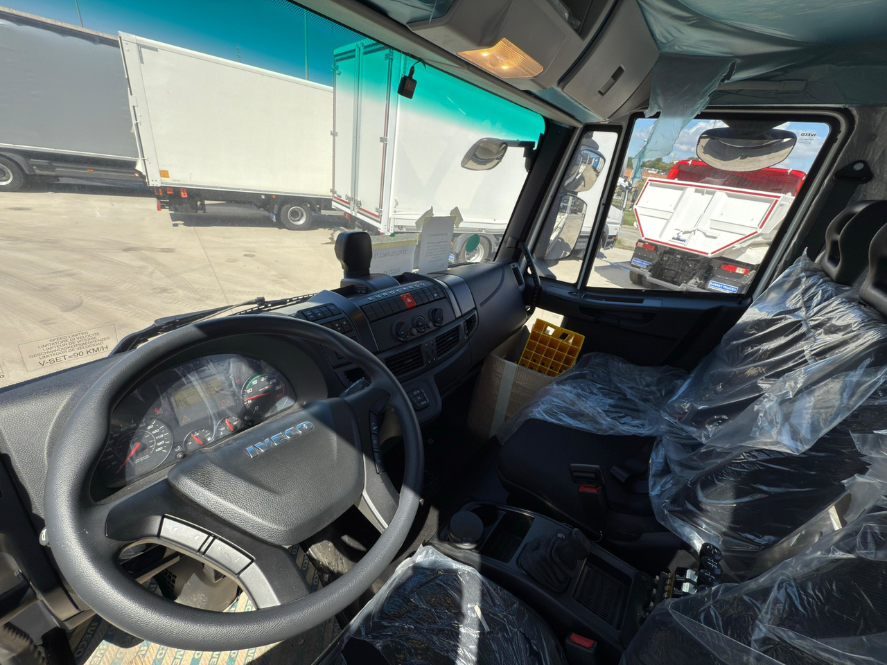 IVECO ML190E28L Eurocargo E6 (Track Equipment) - Konténerszállító: 5 kép. IVECO ML190E28L Eurocargo E6 (Track Equipment) - Konténerszállító: 5 kép.