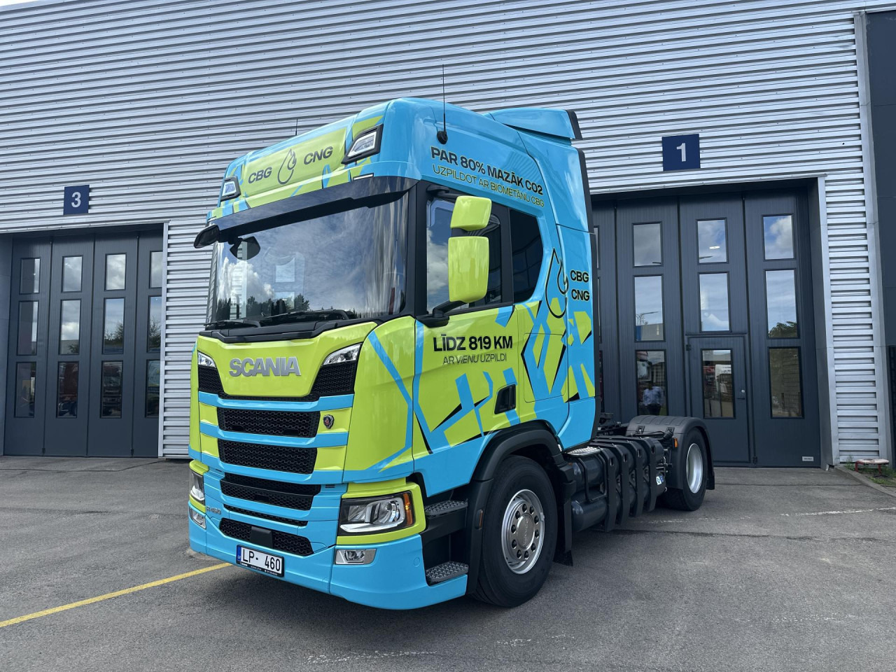 SCANIA R 460 A4x2NB - Nyergesvontató: 4 kép. SCANIA R 460 A4x2NB - Nyergesvontató: 4 kép.