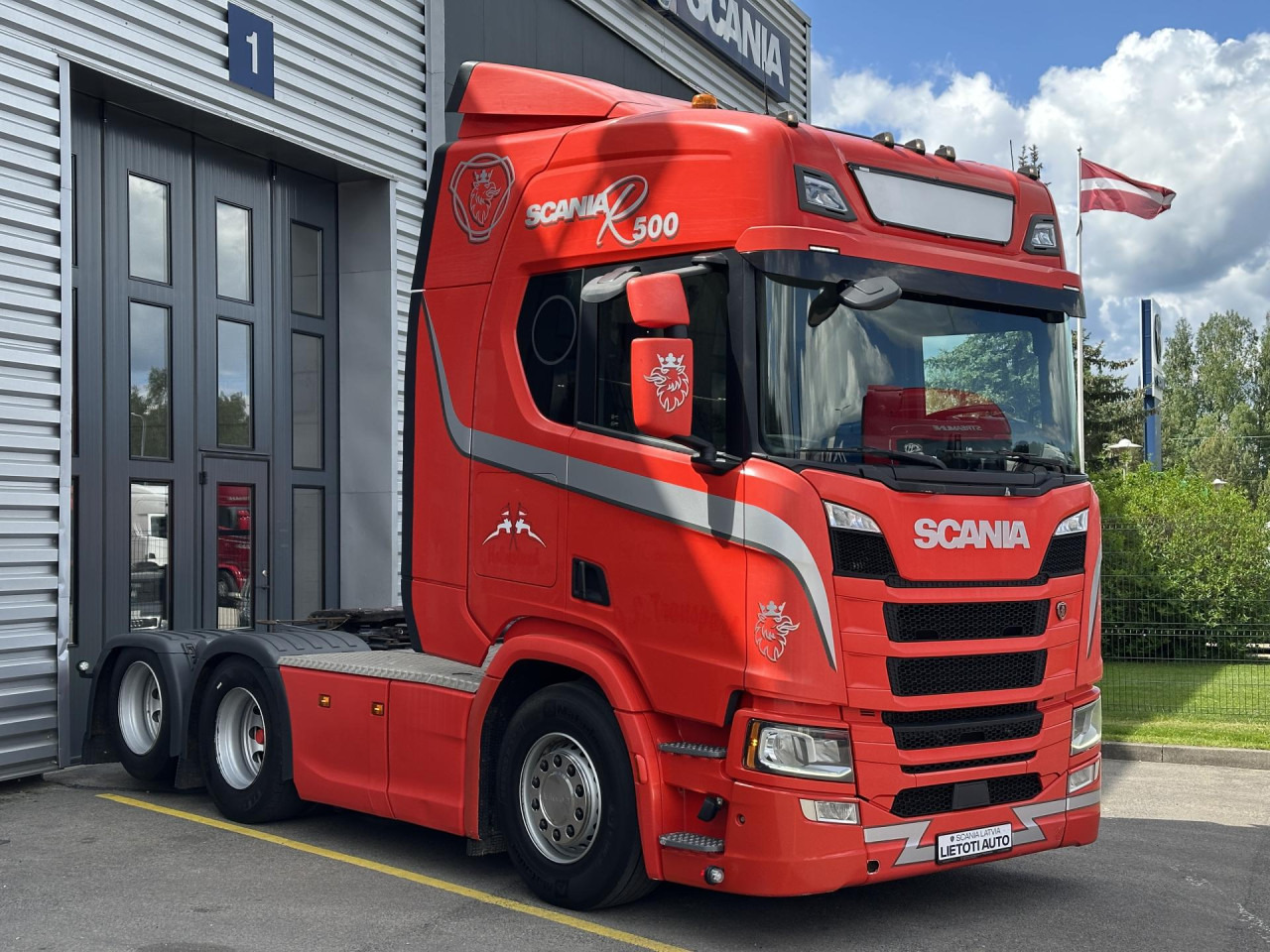 Nyergesvontató SCANIA R 500 A6x2NB: 1 kép.