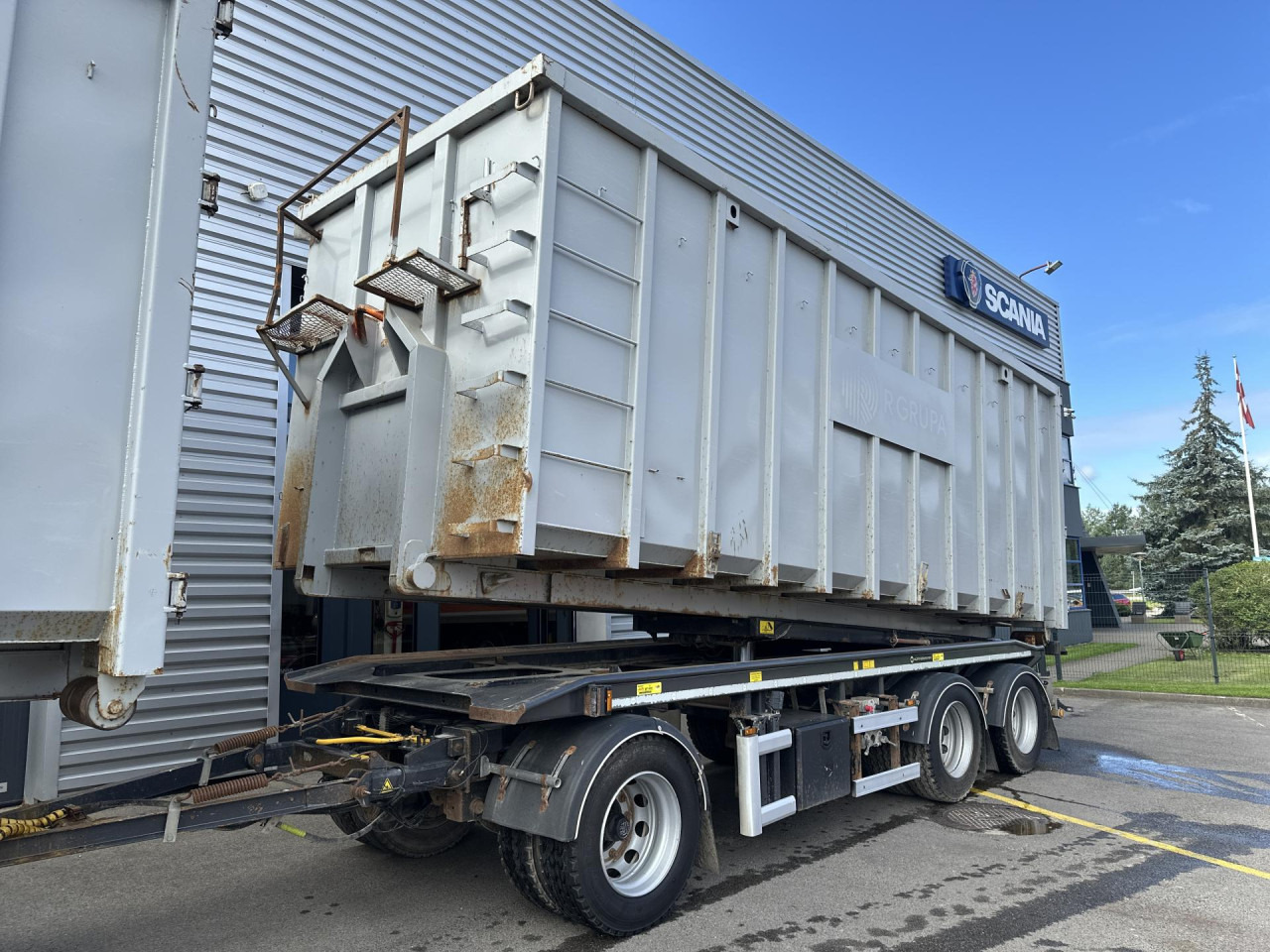 SCANIA R 450 B6x4HA - Cserefelépítményes teherautó: 5 kép. SCANIA R 450 B6x4HA - Cserefelépítményes teherautó: 5 kép.