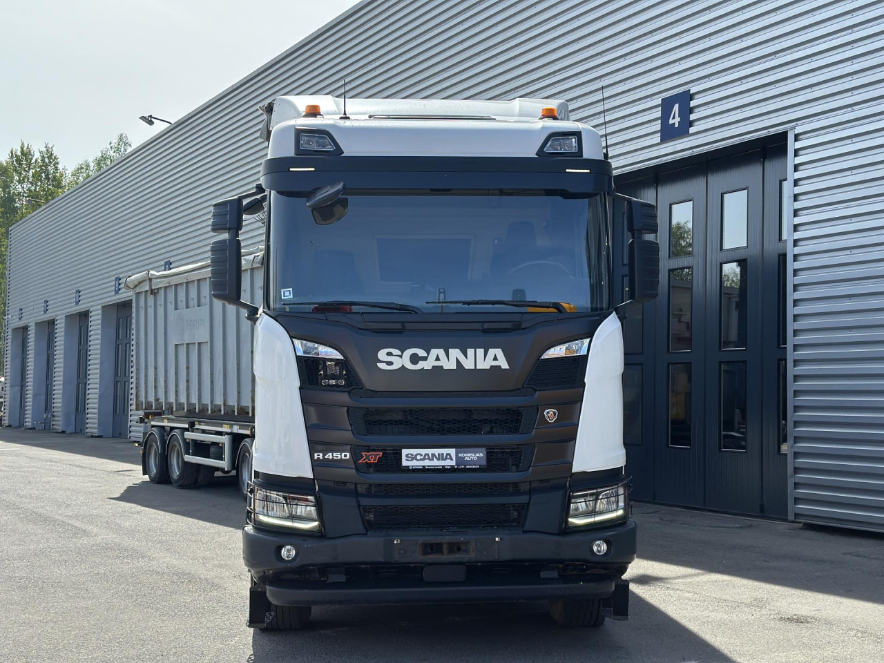 SCANIA R 450 B6x4HA - Alvaz teherautó: 2 kép. SCANIA R 450 B6x4HA - Alvaz teherautó: 2 kép.