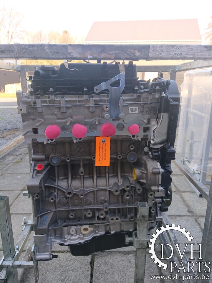 AH03 - DW10FU AH03 - DW10FU - Motor - Furgon: 2 kép. AH03 - DW10FU AH03 - DW10FU - Motor - Furgon: 2 kép.