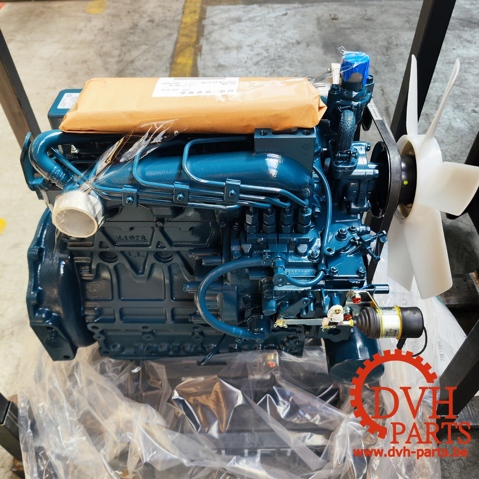 KUBOTA V2203 - Motor - Építőipari gépek: 3 kép. KUBOTA V2203 - Motor - Építőipari gépek: 3 kép.