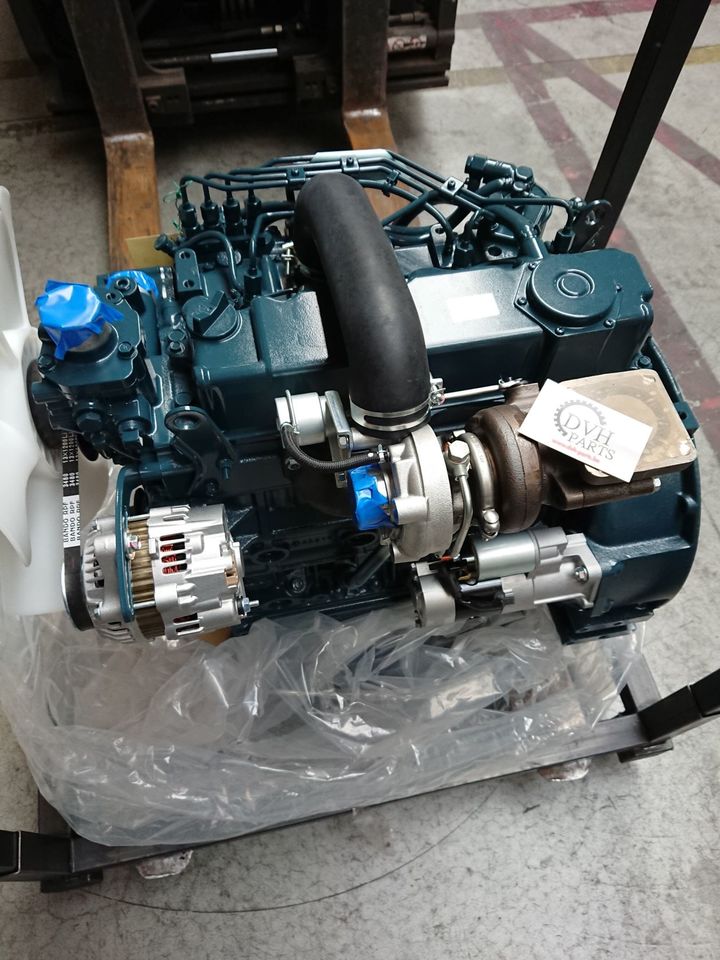 KUBOTA V3300-T-E2BG-SAE2 KUBOTA V3300-T-E2BG-SAE2 - Motor - Áramfejlesztő: 2 kép. KUBOTA V3300-T-E2BG-SAE2 KUBOTA V3300-T-E2BG-SAE2 - Motor - Áramfejlesztő: 2 kép.