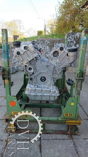 Mercedes OM 642.890 - Motor - Kisteherautó: 3 kép. Mercedes OM 642.890 - Motor - Kisteherautó: 3 kép.