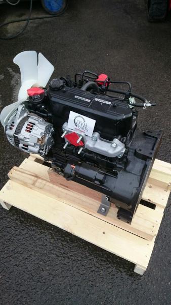 Toro MITSUBISHI L3E + PTO - Motor - Teherautó: 2 kép. Toro MITSUBISHI L3E + PTO - Motor - Teherautó: 2 kép.
