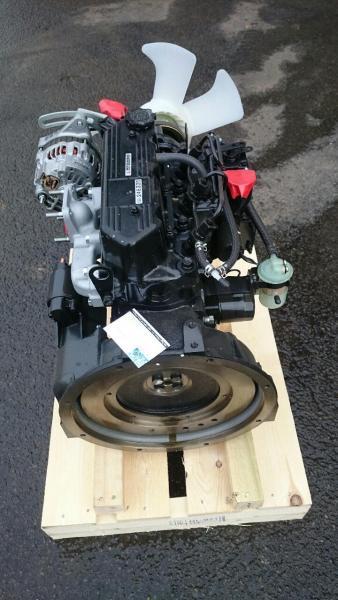 Toro MITSUBISHI L3E + PTO - Motor - Teherautó: 1 kép. Toro MITSUBISHI L3E + PTO - Motor - Teherautó: 1 kép.