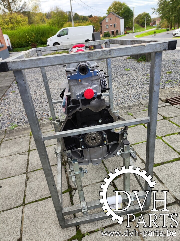 VW *** BJM *** CARAFTER ** CODE MOTEUR BJM ** - Motor - Furgon: 2 kép. VW *** BJM *** CARAFTER ** CODE MOTEUR BJM ** - Motor - Furgon: 2 kép.