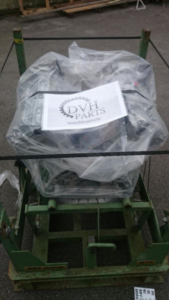 Nc Moteur MERCEDES-BENZ OM642.896 pour minibus MERCEDES-BENZ SPRINTER, OM 642 896 neuf - Motor - Minibusz: 3 kép. Nc Moteur MERCEDES-BENZ OM642.896 pour minibus MERCEDES-BENZ SPRINTER, OM 642 896 neuf - Motor - Minibusz: 3 kép.