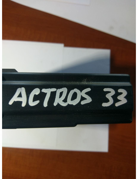 Mercedes-Benz ACTROS - Alkatrész: 3 kép. Mercedes-Benz ACTROS - Alkatrész: 3 kép.