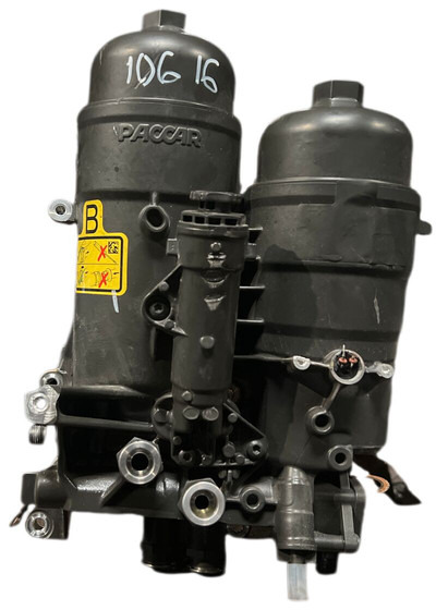 DAF 2023 - Üzemanyagszűrő: 2 kép. DAF 2023 - Üzemanyagszűrő: 2 kép.