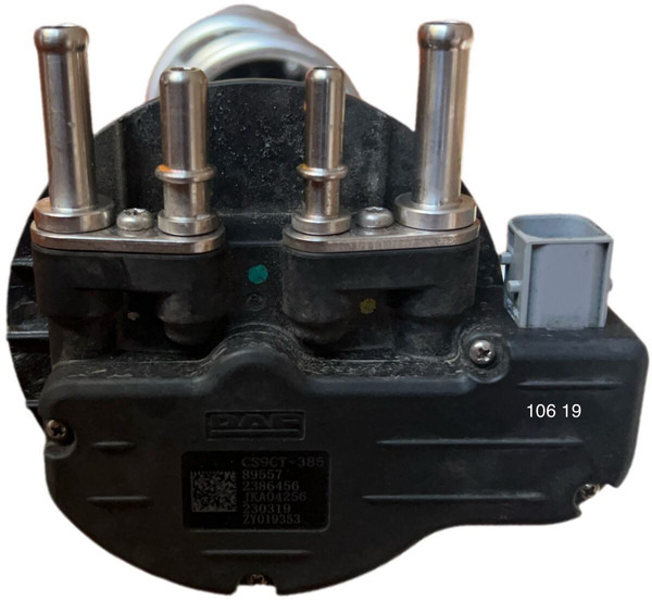 DAF 2024 - Kipufogórendszer: 5 kép. DAF 2024 - Kipufogórendszer: 5 kép.