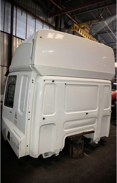 DAF CF - Fülke és belső tér: 4 kép. DAF CF - Fülke és belső tér: 4 kép.