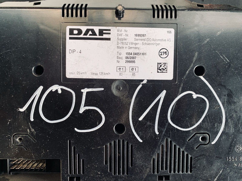 DAF Siemens VDO - Műszerfal: 2 kép. DAF Siemens VDO - Műszerfal: 2 kép.