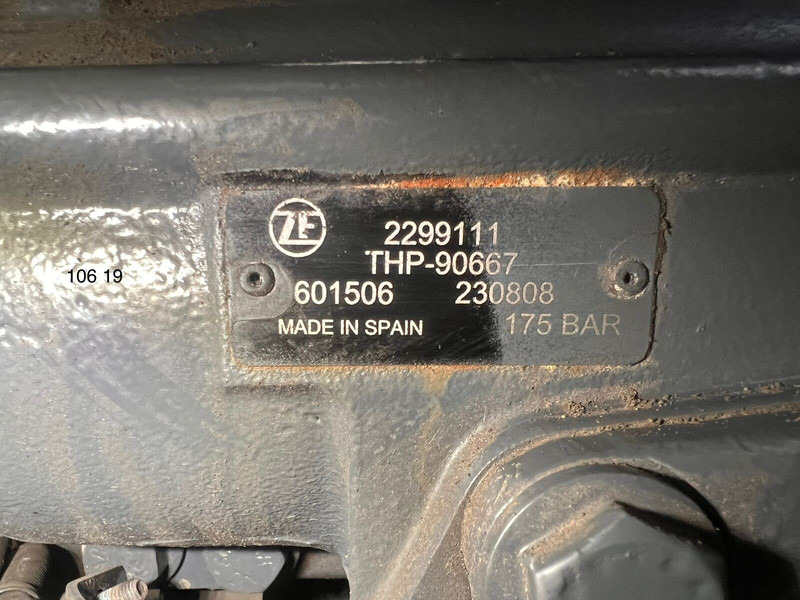 DAF XG RHD - Kormánymű: 2 kép. DAF XG RHD - Kormánymű: 2 kép.