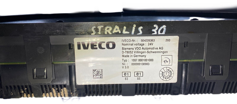 Iveco - Műszerfal: 2 kép. Iveco - Műszerfal: 2 kép.