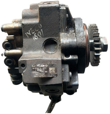 Iveco - Üzemanyag szivattyú: 2 kép. Iveco - Üzemanyag szivattyú: 2 kép.