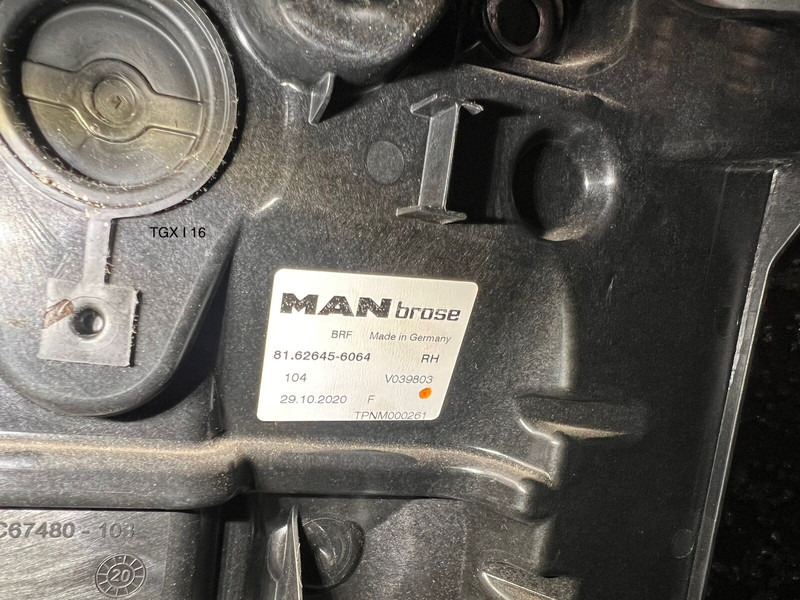 MAN - Ablakemelő motor: 3 kép. MAN - Ablakemelő motor: 3 kép.