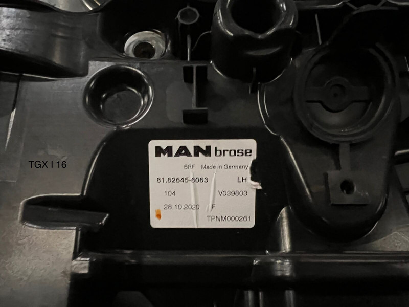 MAN - Ablakemelő motor: 3 kép. MAN - Ablakemelő motor: 3 kép.