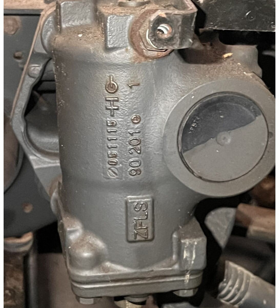 Mercedes-Benz Atego - Kormányoszlop: 1 kép. Mercedes-Benz Atego - Kormányoszlop: 1 kép.