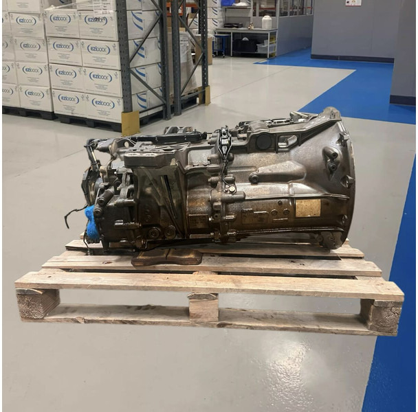 Mercedes-Benz G211-12 Euro 6 - Sebességváltó: 4 kép. Mercedes-Benz G211-12 Euro 6 - Sebességváltó: 4 kép.