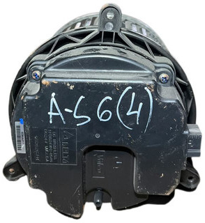 Mercedes-Benz - Fűtőmotor: 2 kép. Mercedes-Benz - Fűtőmotor: 2 kép.