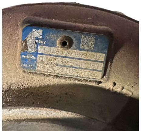 Mercedes-Benz - Turbó: 3 kép. Mercedes-Benz - Turbó: 3 kép.