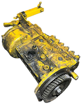 Mercedes-Benz - Üzemanyag szivattyú: 2 kép. Mercedes-Benz - Üzemanyag szivattyú: 2 kép.