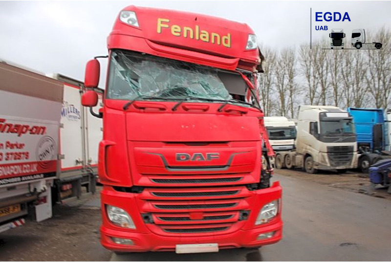 DAF - Nyergesvontató: 4 kép. DAF - Nyergesvontató: 4 kép.