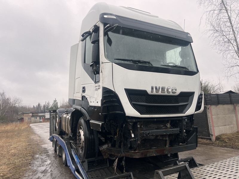 Iveco Stralis - Nyergesvontató: 2 kép. Iveco Stralis - Nyergesvontató: 2 kép.