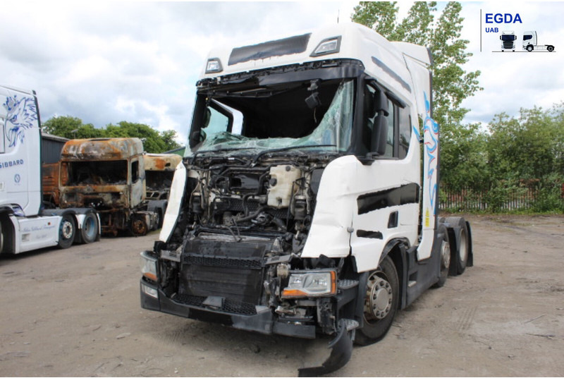 Scania R450 - Nyergesvontató: 1 kép. Scania R450 - Nyergesvontató: 1 kép.
